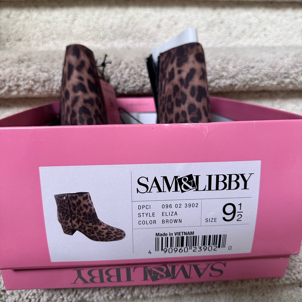 Leopard booties size 9.5
